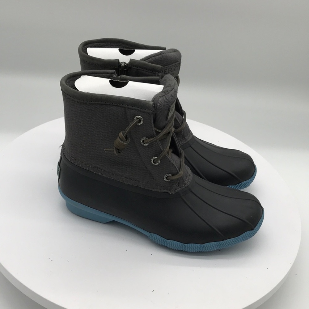 Sperry Womes  Saltwater Rain Boot size 5.5 US